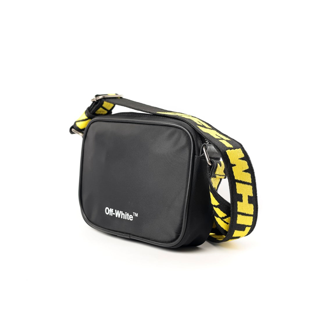 حقيبة كروس باللون الأبيض العاجي