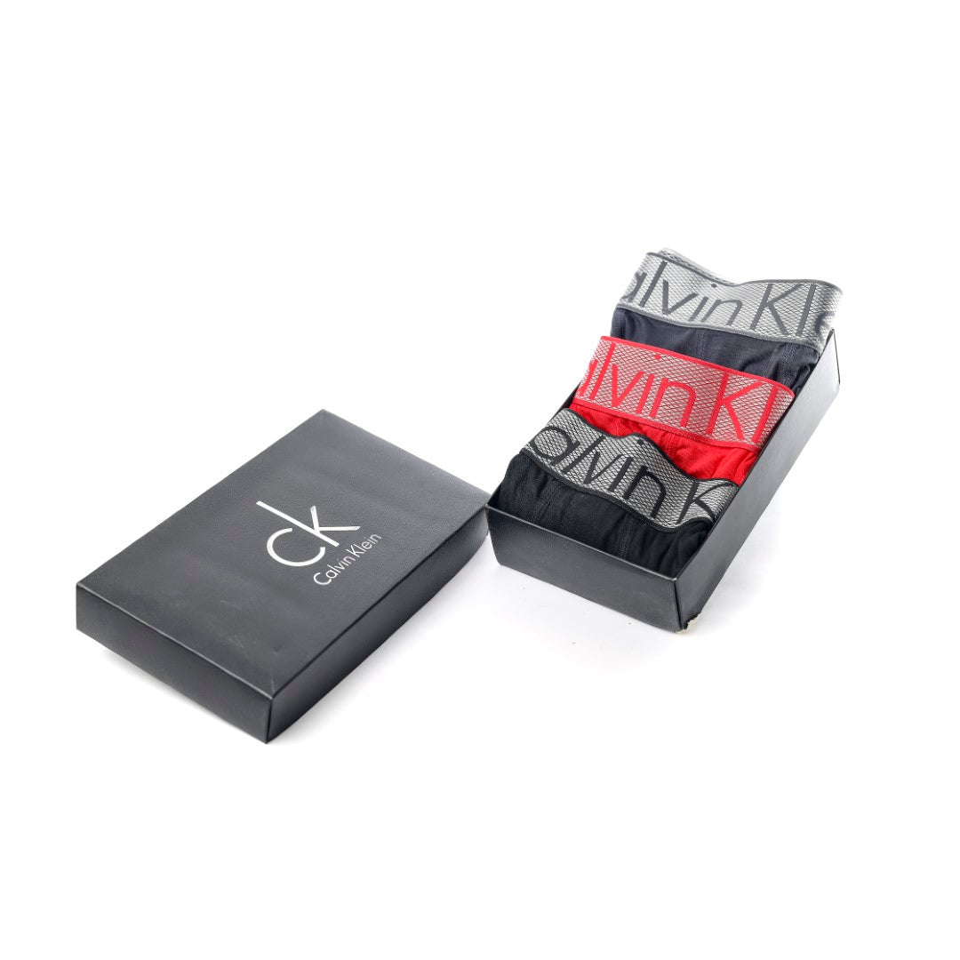 ملابس داخلية كالفن كلاين