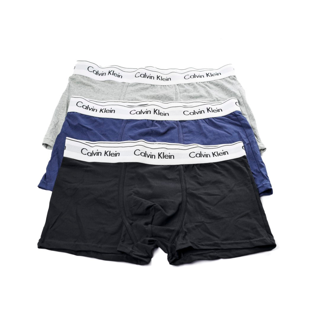 ملابس داخلية كالفن كلاين