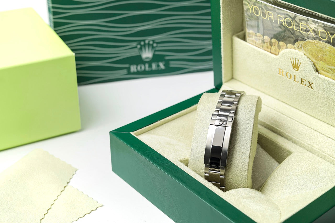 Rolex OYSTER Watch 3