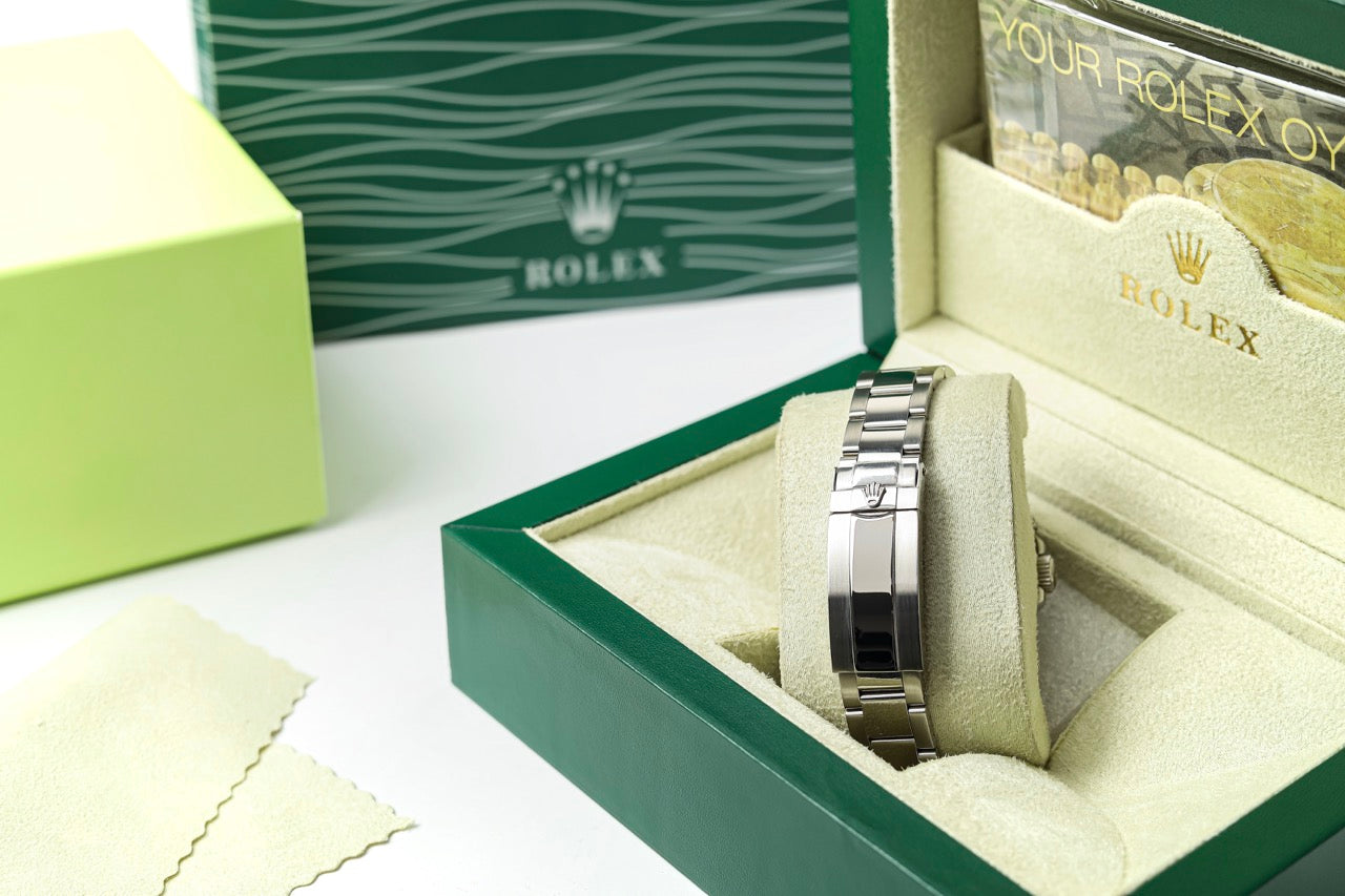 Rolex OYSTER Watch 12
