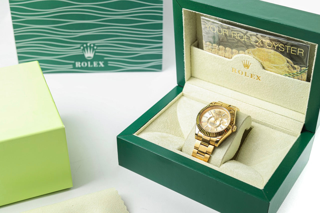 Rolex OYSTER Watch 2