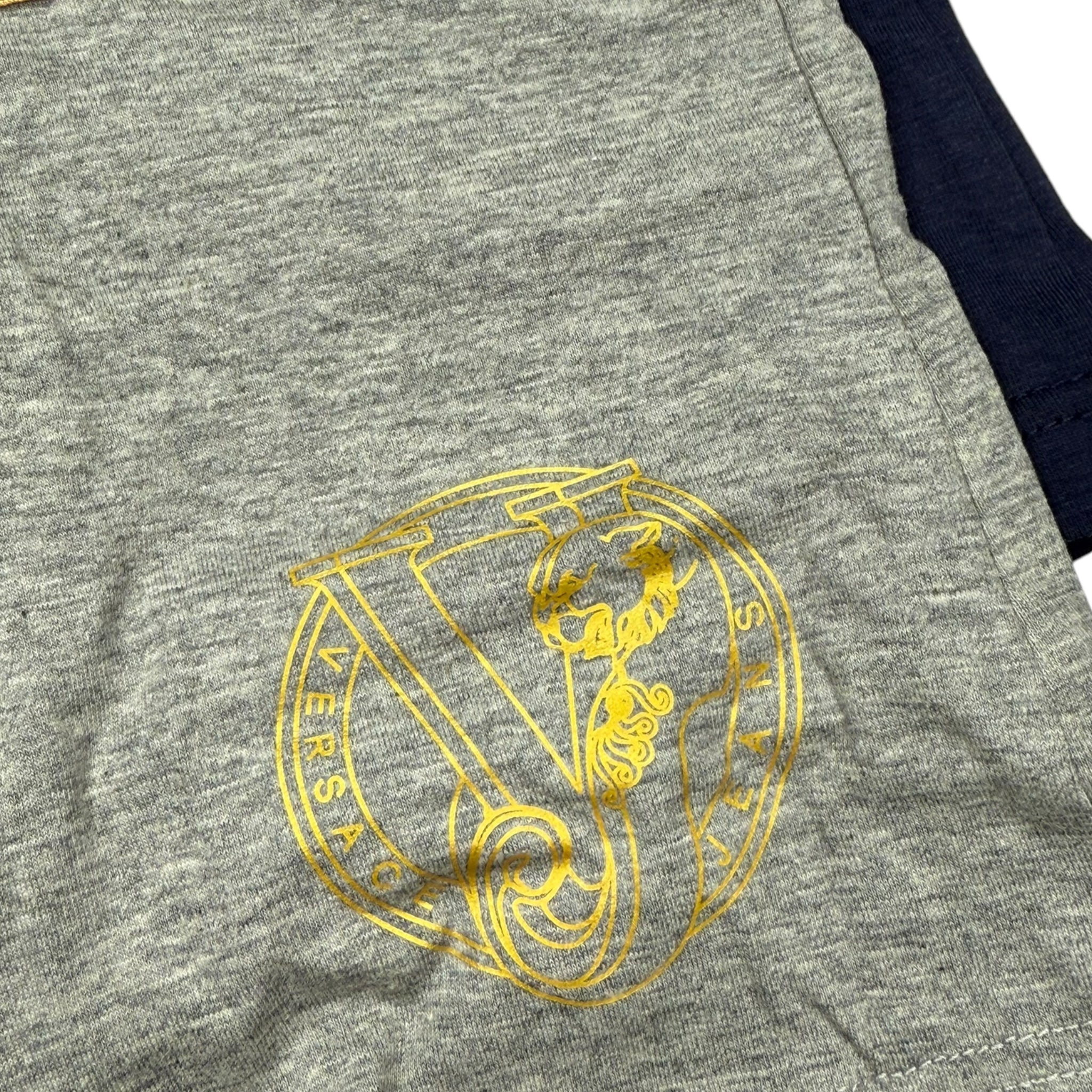 ملابس داخلية فيرساتشي