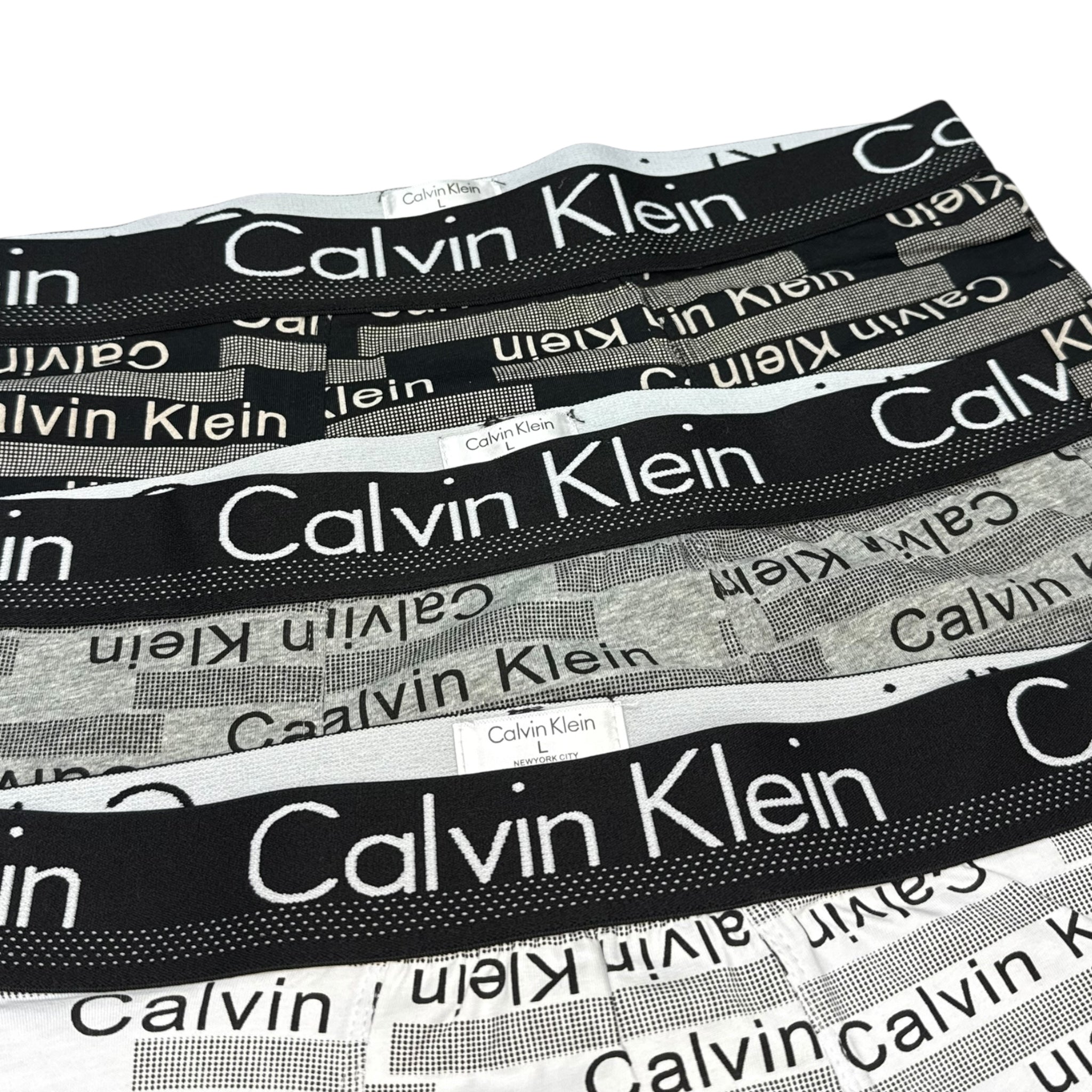 ملابس داخلية كالفن كلاين