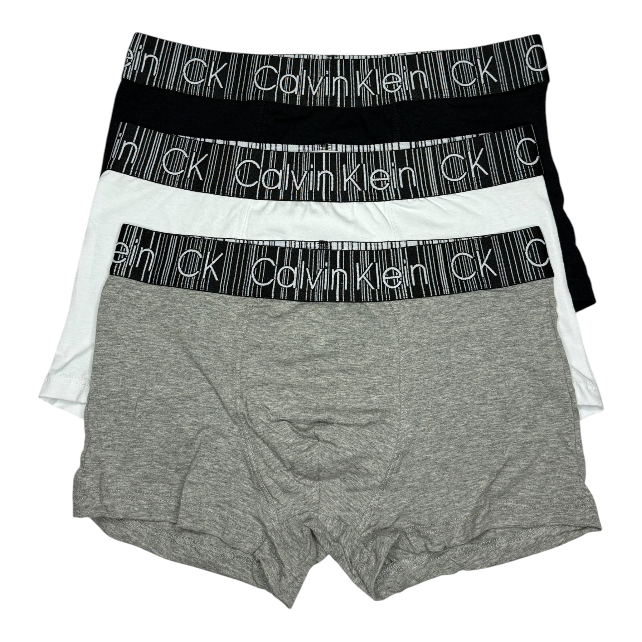 ملابس داخلية كالفن كلاين