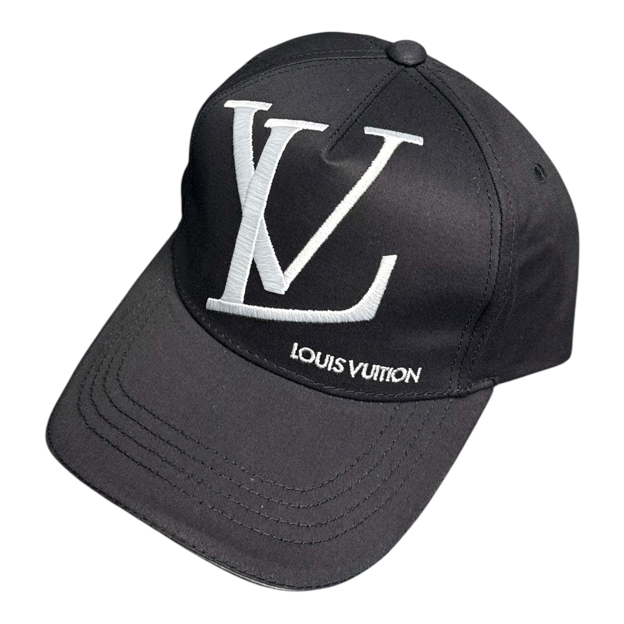 قبعة لويس فيتون