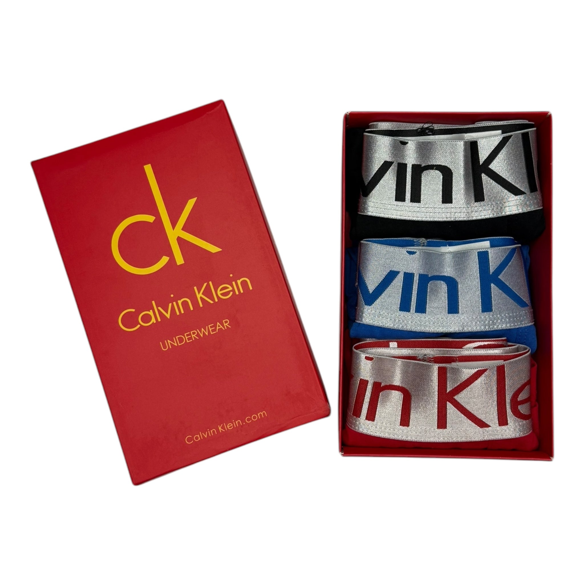 ملابس داخلية كالفن كلاين