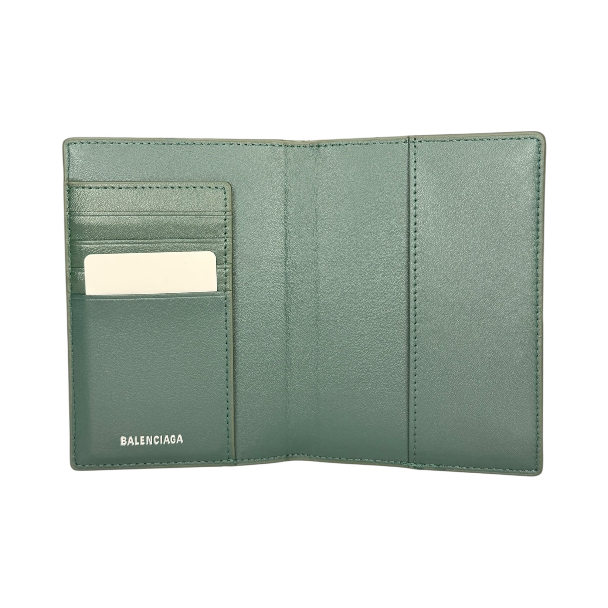 MEN'S PASSPORT HOLDER