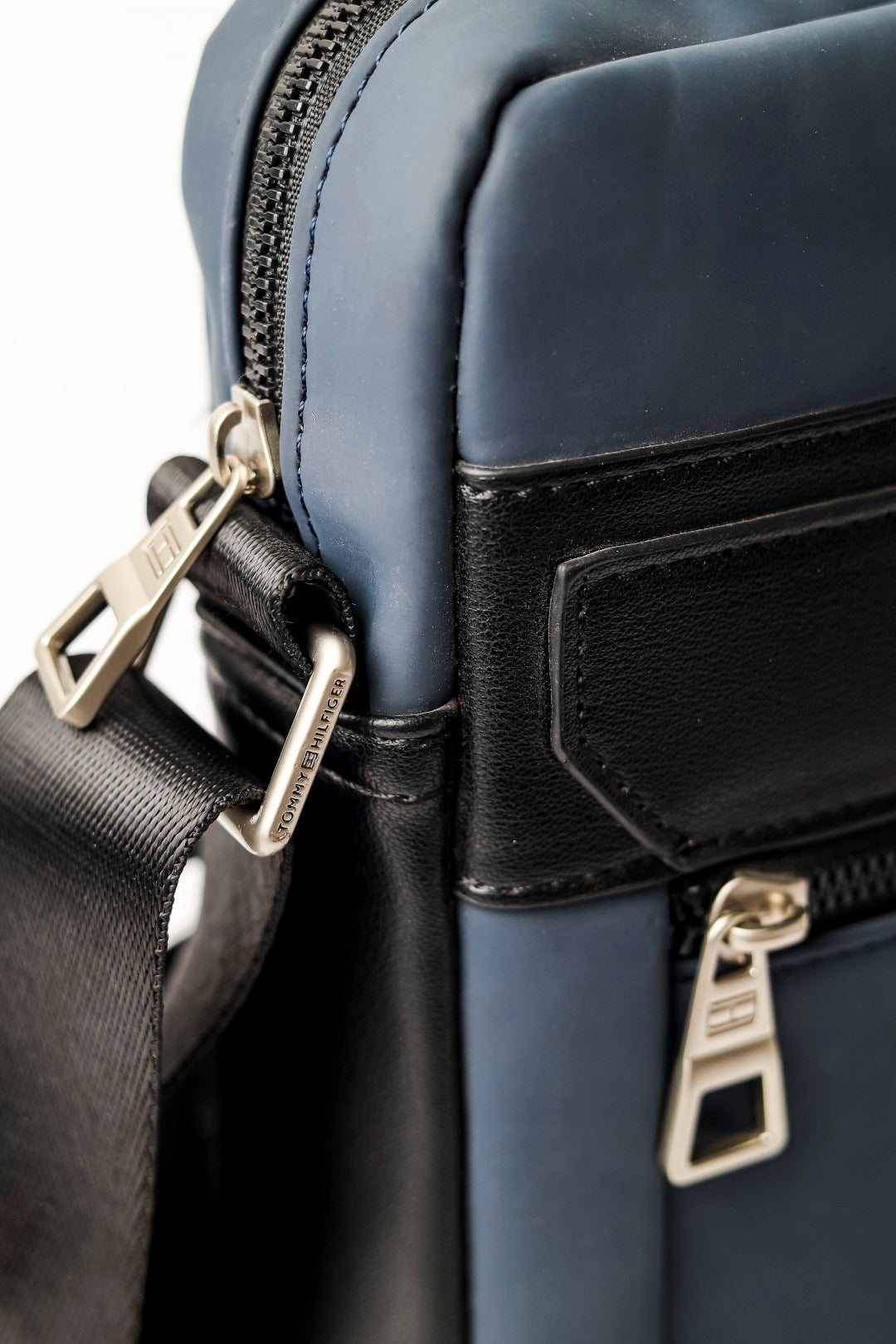 Tommy Hilfiger Corss Bag