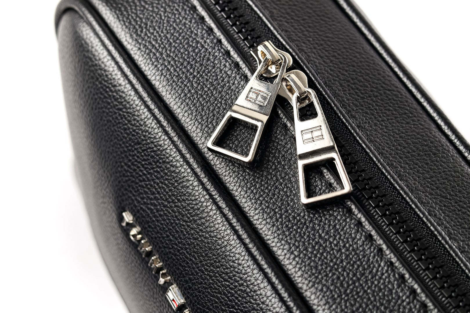 Tommy Hilfiger Hand Bag