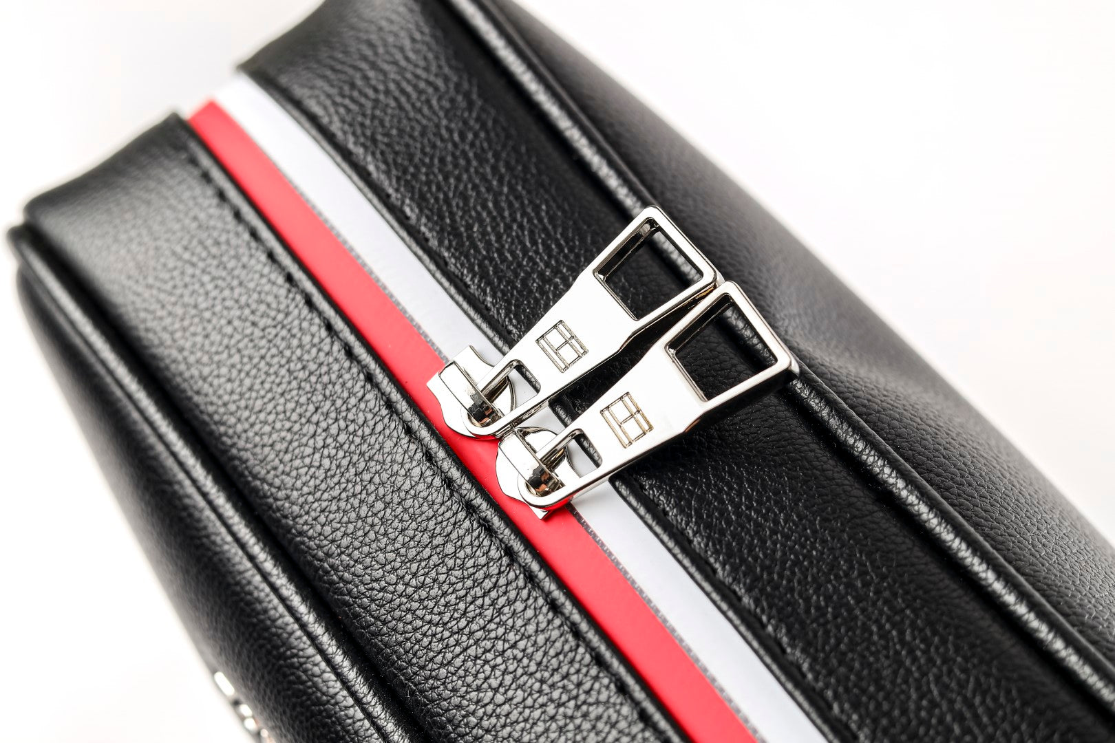 Tommy Hilfiger Hand Bag
