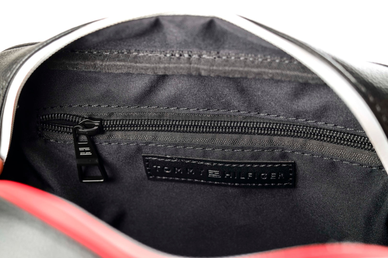 Tommy Hilfiger Hand Bag