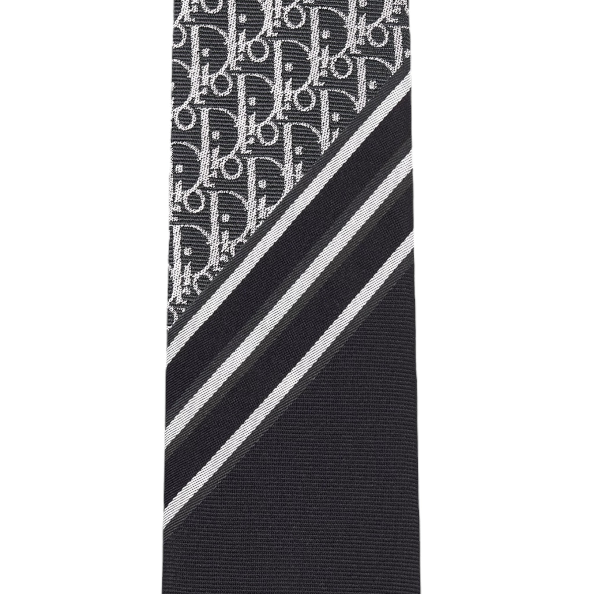 Tie Dior