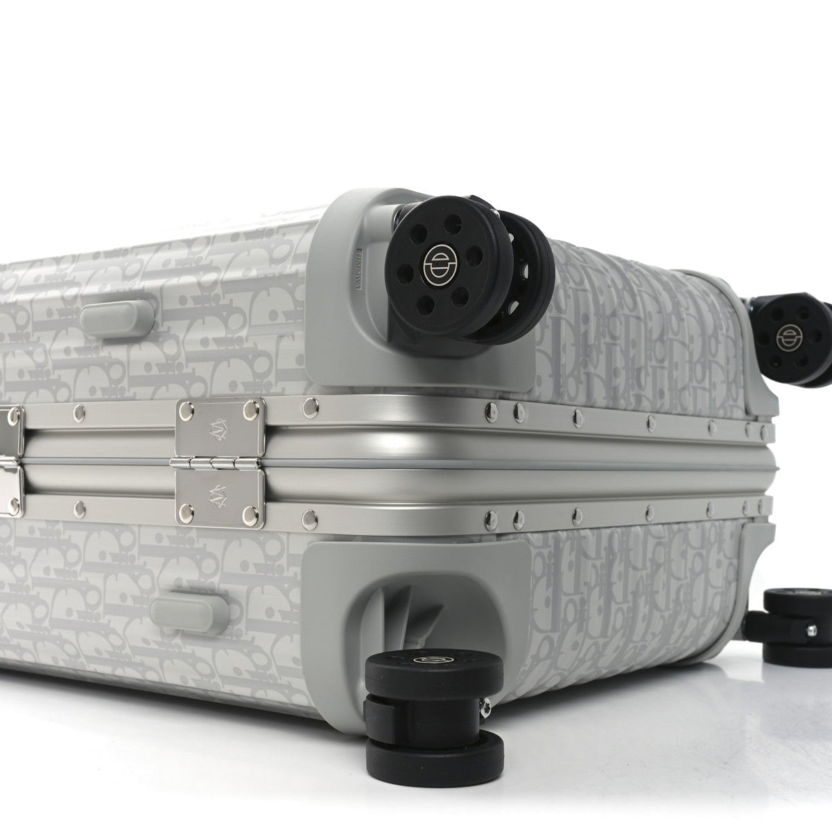 Christian Dior x RIMOWA Aluminum Gradient Cabin Luggage Silver — view 8