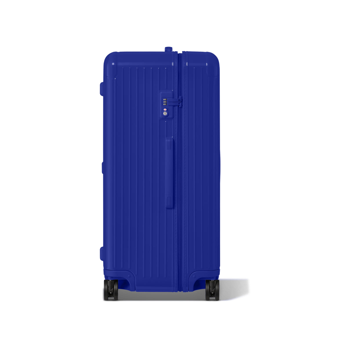 RIMOWA Essential Trunk Plus – Gloss Ultramarine Blue, product view 3