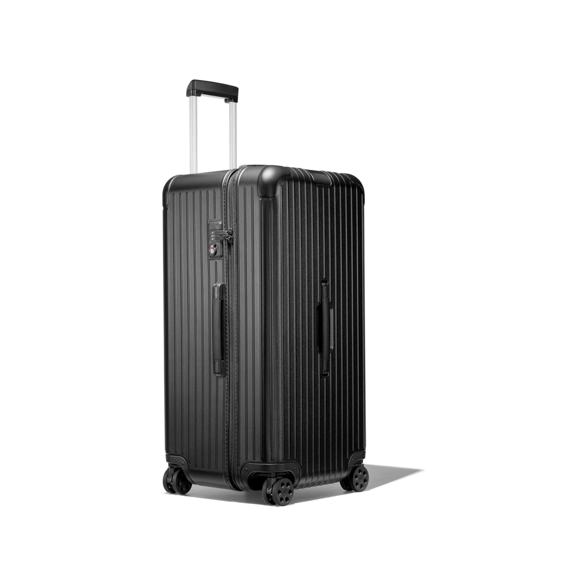 RIMOWA Essential Trunk Plus – Matte Black, product view 2